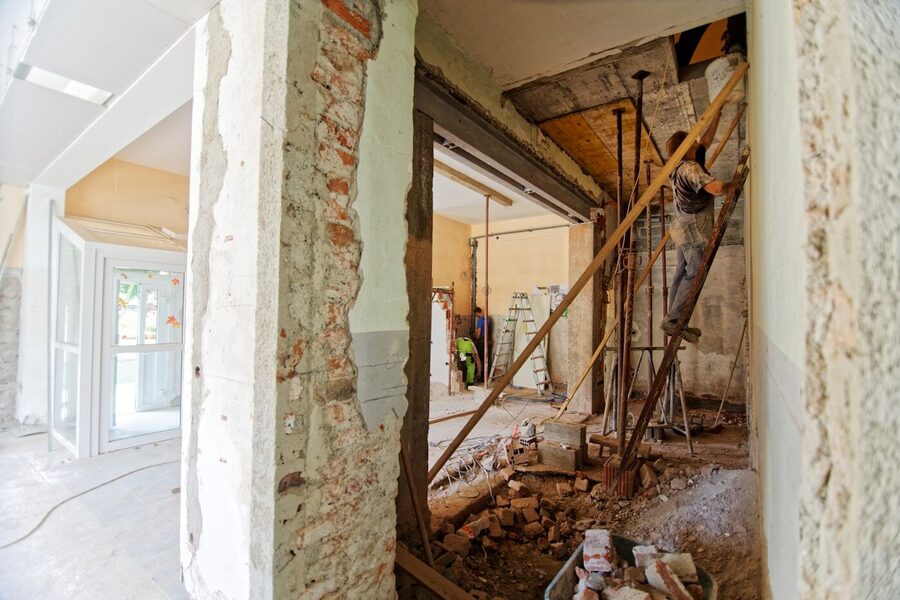 Albañilería y distribución en una vivienda en reforma